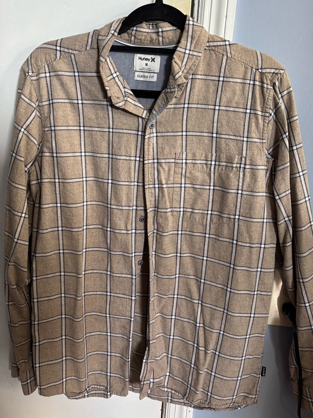 Hurley Men’s Classic Fit Tan Plaid Flannel Button Up Shirt